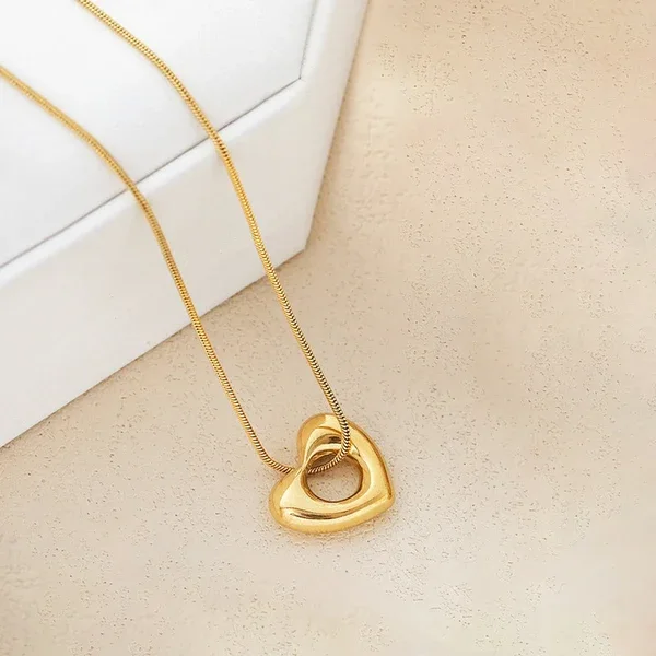 Open Heart Necklace – Fine Taraa personalised gifting