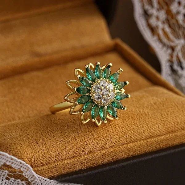 Emerald Sunflower Ring – Fine Taraa personalised gifting