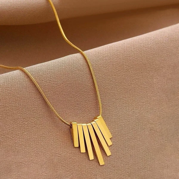 Geometric Bar Pendant Necklace – Fine Taraa personalised gifting