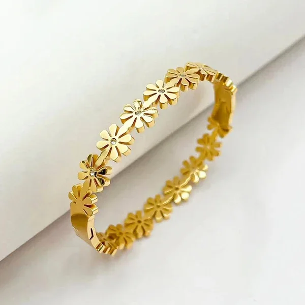 Daisy Flower Bangle – alternate view