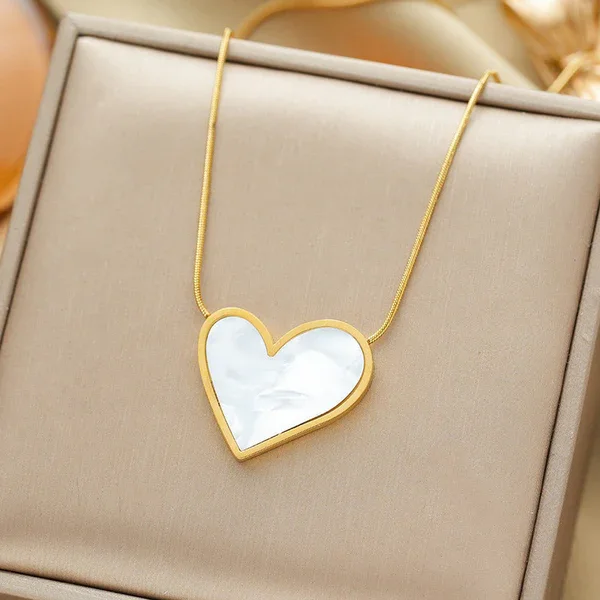 Shell Heart Necklace – alternate view