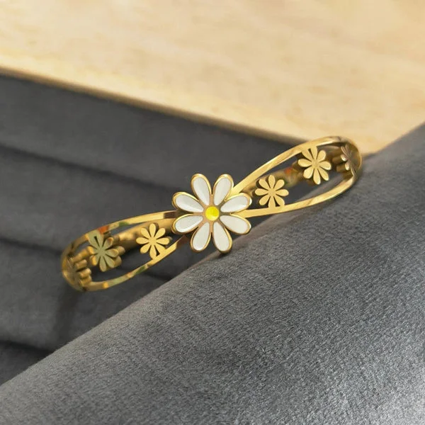 Daisy Flower Bangle Bracelet – alternate view