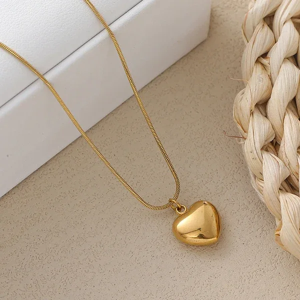 Heart Pendant Necklace – alternate view