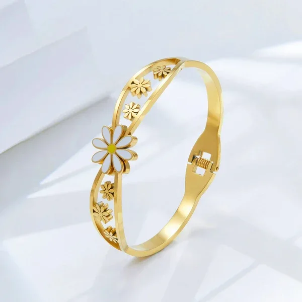 Daisy Flower Bangle Bracelet – Fine Taraa personalised gifting