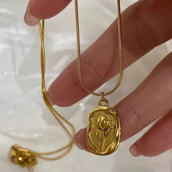 Gold Rose Pendant Necklace – alternate view