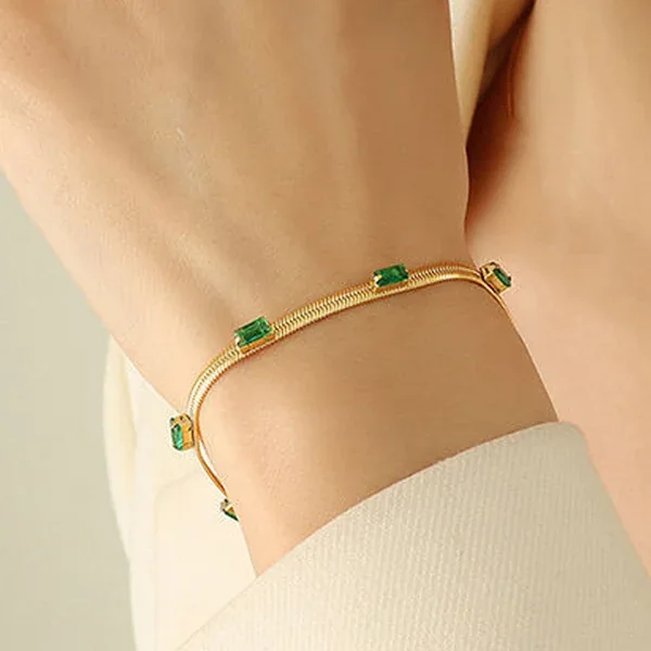Snake Chain Emerald Bracelet – alternate view